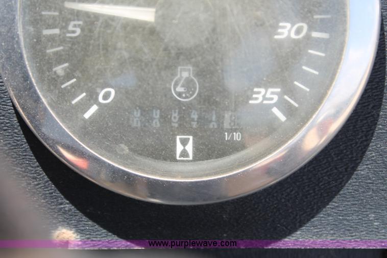 image for item H1501 2011 Ditch Witch RT95 trencher