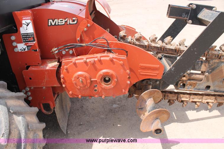 image for item H1501 2011 Ditch Witch RT95 trencher