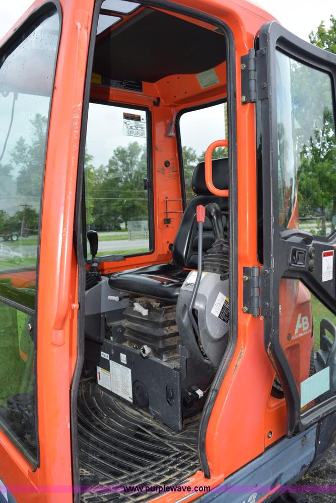 image for item H5056 2008 Kubota KX91-3 compact excavator