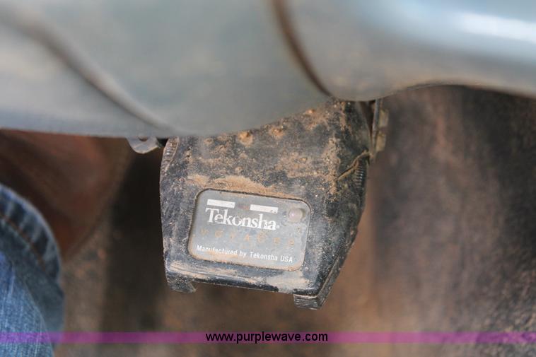 image for item H5794 1999 Ford F350 Super Duty XL Crew Cab flatbed pickup truck