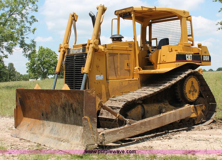image for item H5800 1989 Caterpillar D6H dozer
