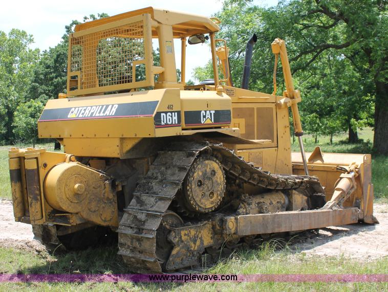 image for item H5800 1989 Caterpillar D6H dozer