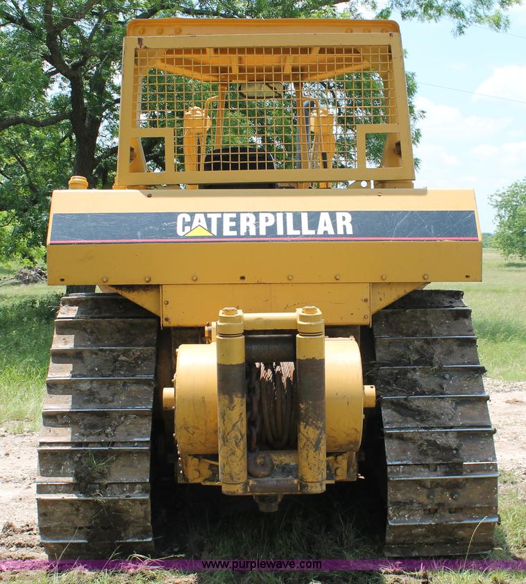 image for item H5800 1989 Caterpillar D6H dozer