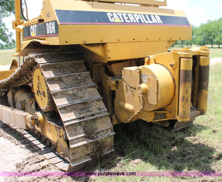 image for item H5800 1989 Caterpillar D6H dozer