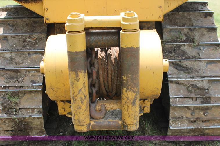 image for item H5800 1989 Caterpillar D6H dozer