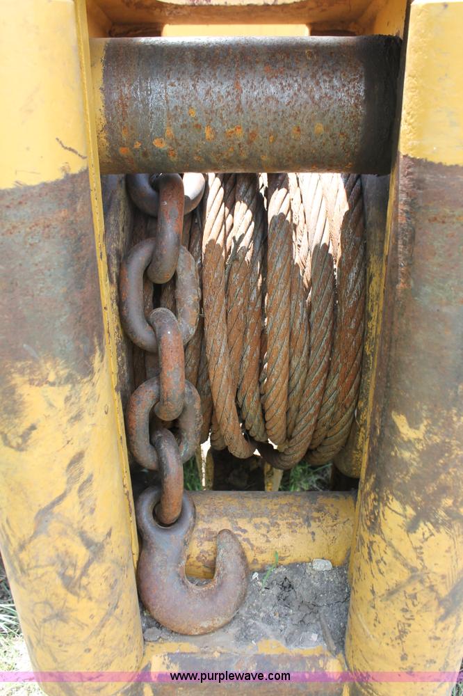 image for item H5800 1989 Caterpillar D6H dozer