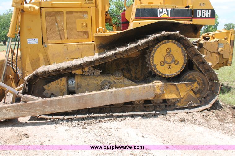 image for item H5800 1989 Caterpillar D6H dozer