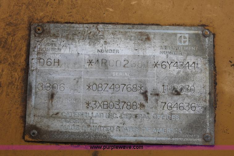 image for item H5800 1989 Caterpillar D6H dozer