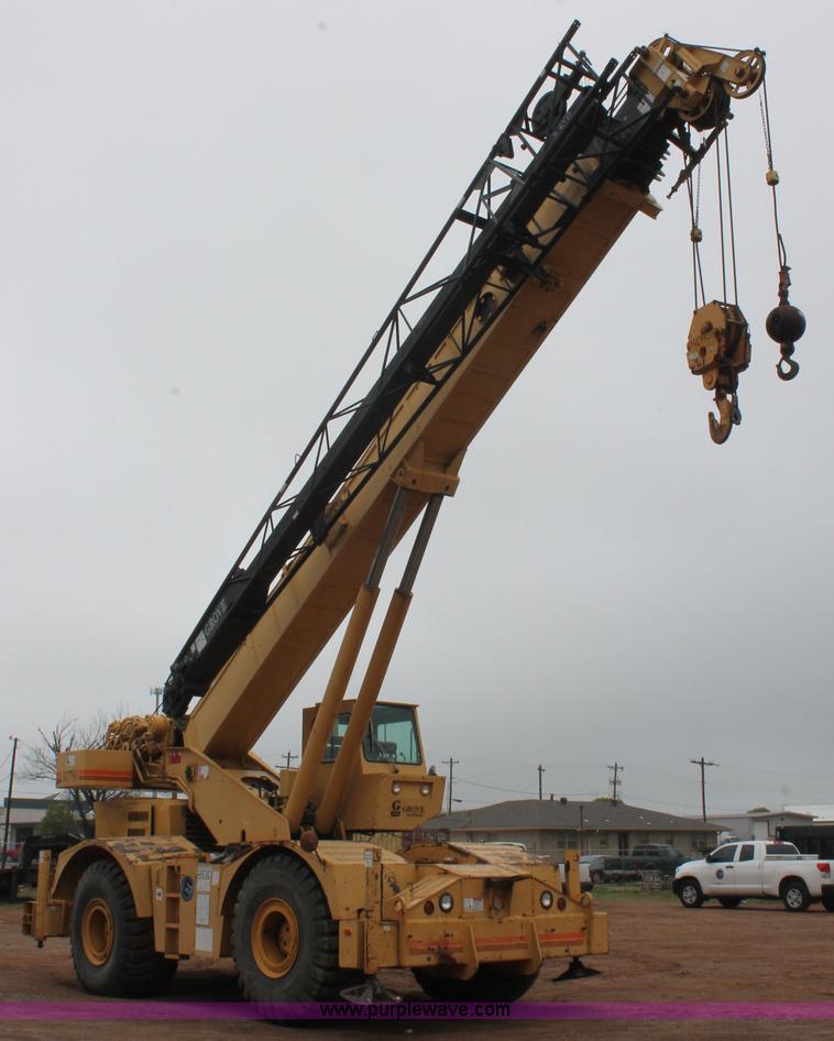 image for item H5841 1997 Grove RT750 rough terrain crane