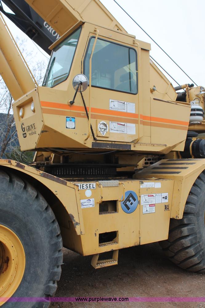 image for item H5841 1997 Grove RT750 rough terrain crane
