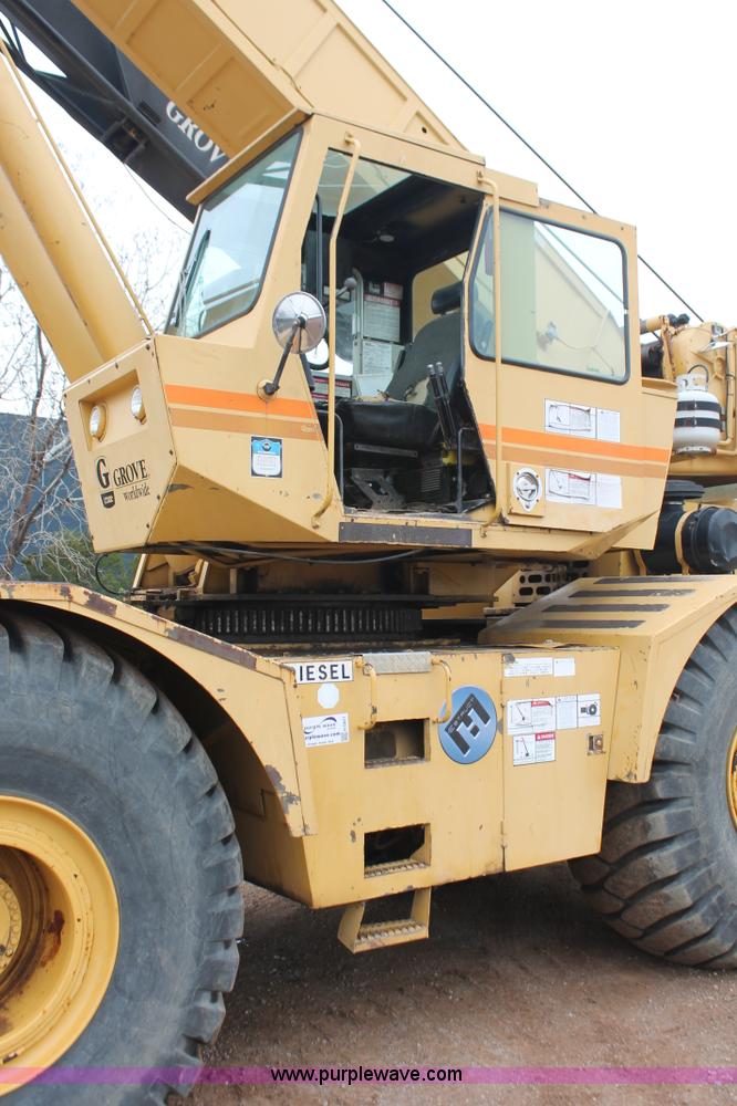 image for item H5841 1997 Grove RT750 rough terrain crane