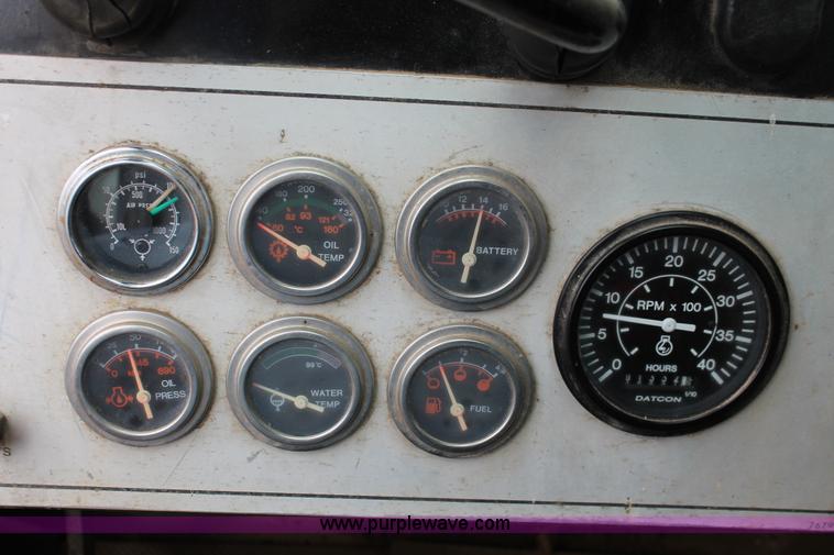 image for item H5841 1997 Grove RT750 rough terrain crane