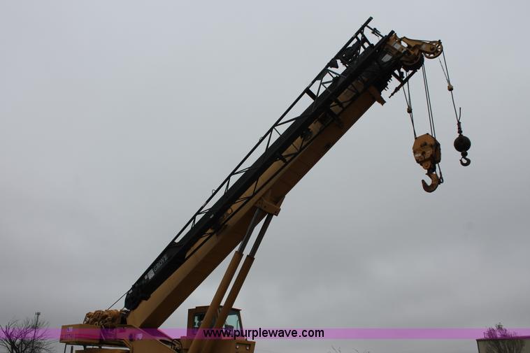 image for item H5841 1997 Grove RT750 rough terrain crane