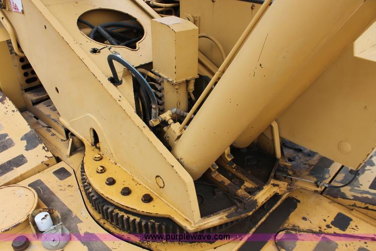 image for item H5841 1997 Grove RT750 rough terrain crane