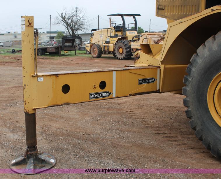 image for item H5841 1997 Grove RT750 rough terrain crane