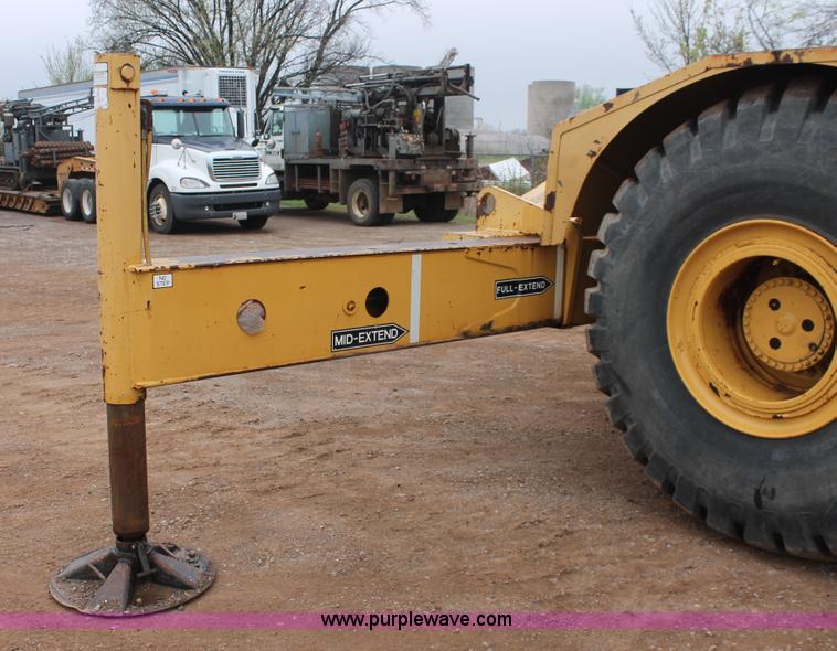 image for item H5841 1997 Grove RT750 rough terrain crane