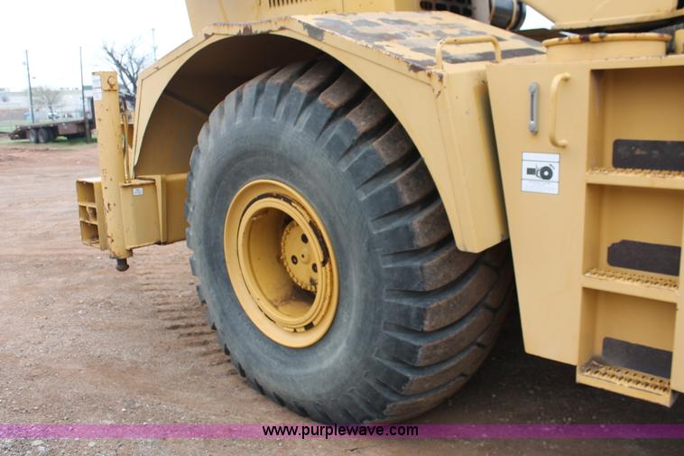 image for item H5841 1997 Grove RT750 rough terrain crane