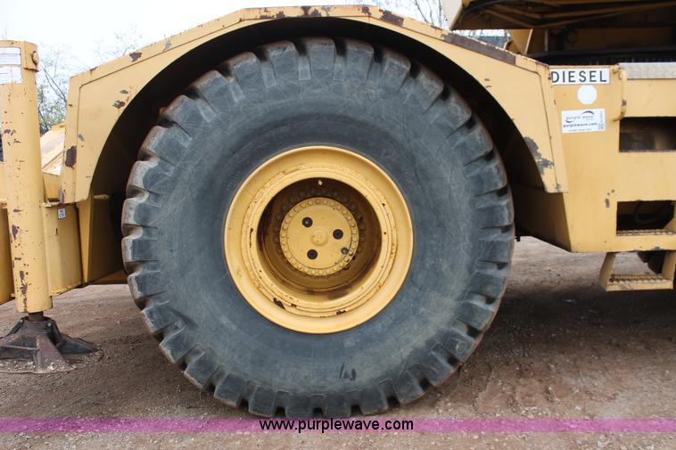 image for item H5841 1997 Grove RT750 rough terrain crane