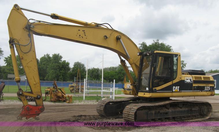 image for item H8534 1994 Caterpillar 325L excavator