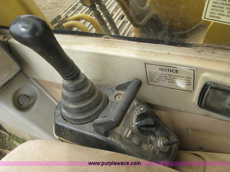 image for item H8534 1994 Caterpillar 325L excavator