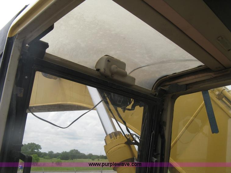 image for item H8534 1994 Caterpillar 325L excavator