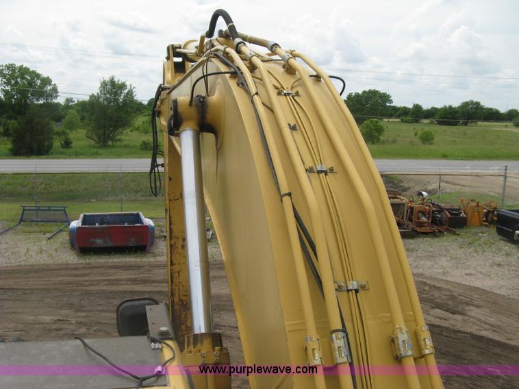 image for item H8534 1994 Caterpillar 325L excavator