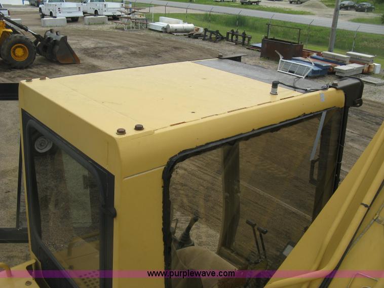 image for item H8534 1994 Caterpillar 325L excavator