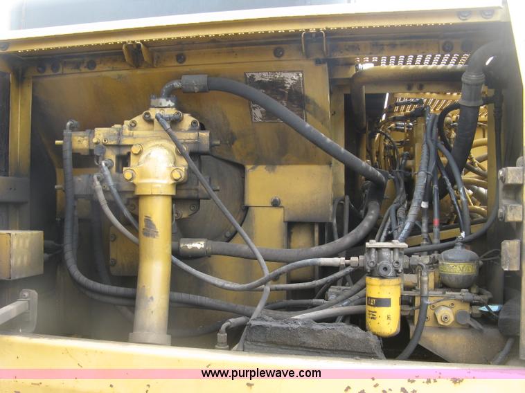 image for item H8534 1994 Caterpillar 325L excavator