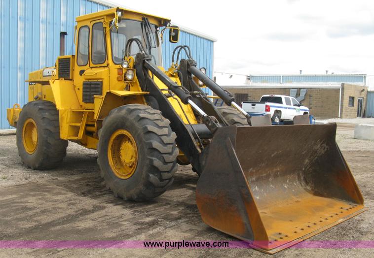 image for item H8535 Michigan L90 wheel loader