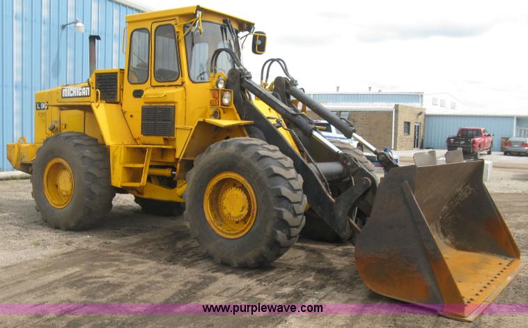 image for item H8535 Michigan L90 wheel loader