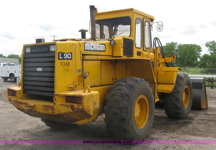 image for item H8535 Michigan L90 wheel loader