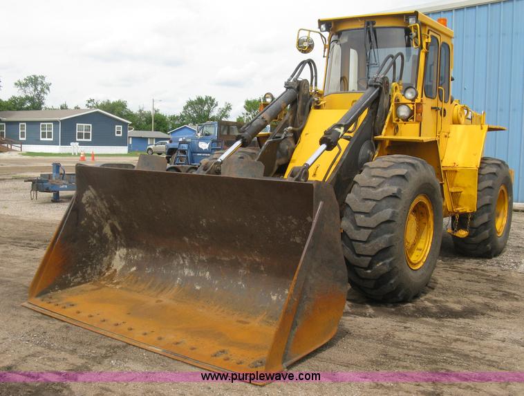 image for item H8535 Michigan L90 wheel loader