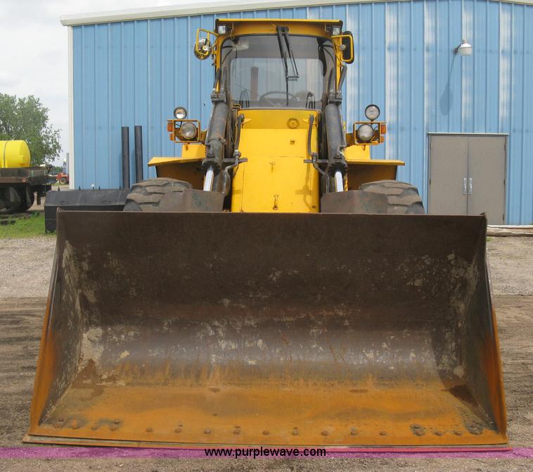 image for item H8535 Michigan L90 wheel loader