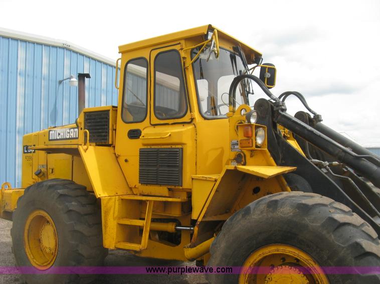image for item H8535 Michigan L90 wheel loader