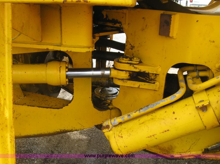 image for item H8535 Michigan L90 wheel loader