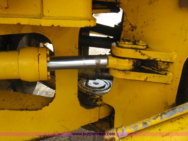 image for item H8535 Michigan L90 wheel loader