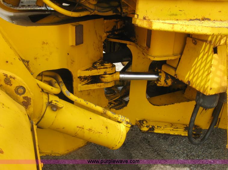 image for item H8535 Michigan L90 wheel loader