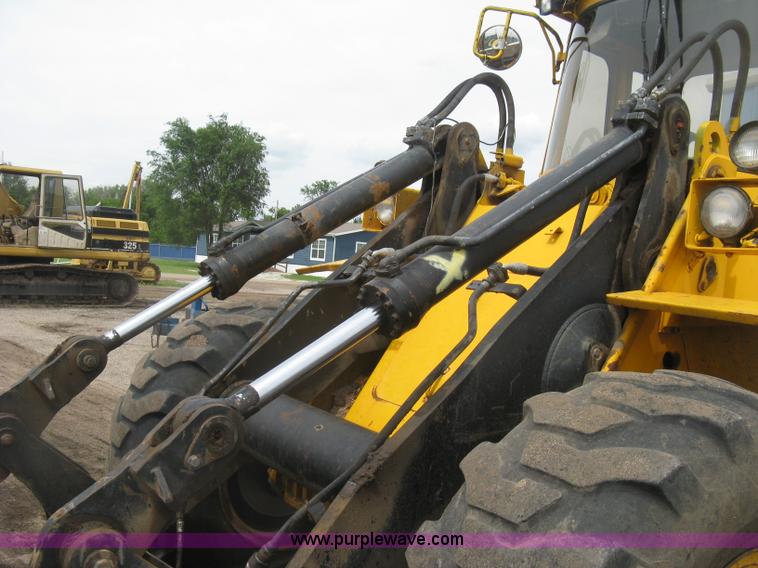 image for item H8535 Michigan L90 wheel loader