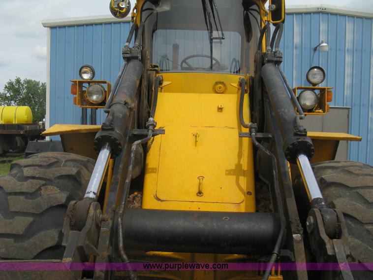 image for item H8535 Michigan L90 wheel loader