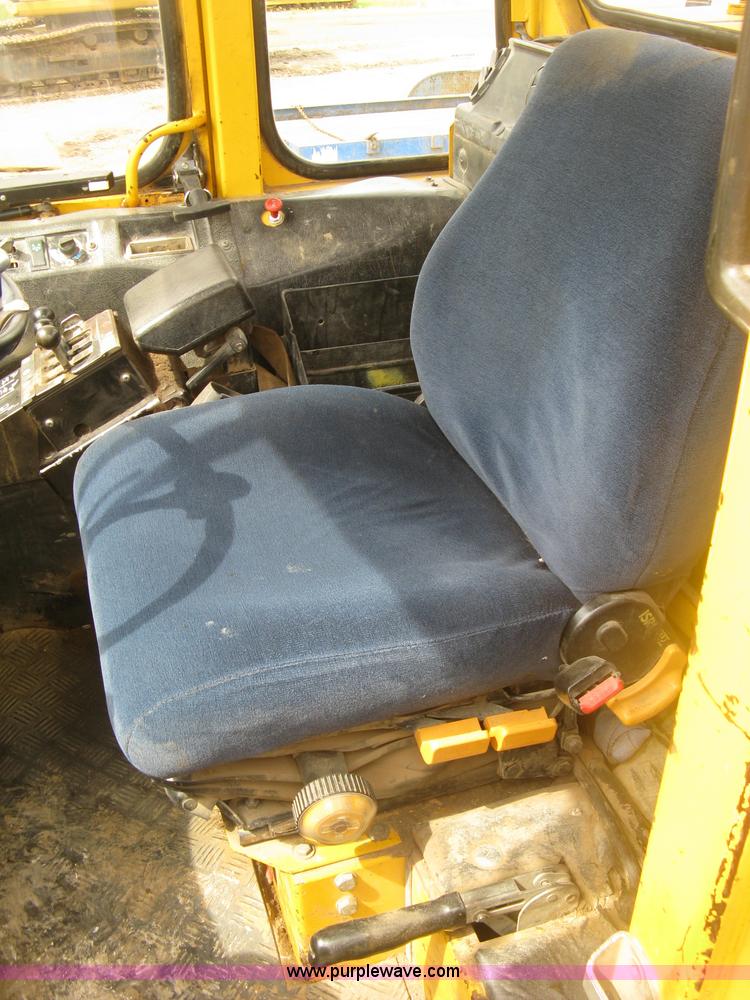 image for item H8535 Michigan L90 wheel loader