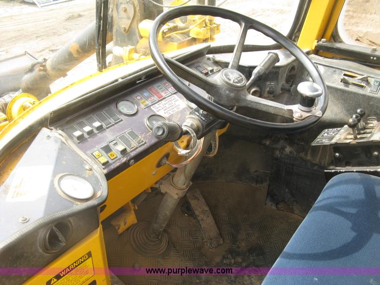 image for item H8535 Michigan L90 wheel loader