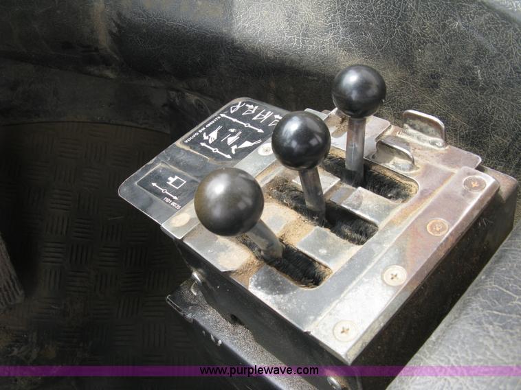 image for item H8535 Michigan L90 wheel loader