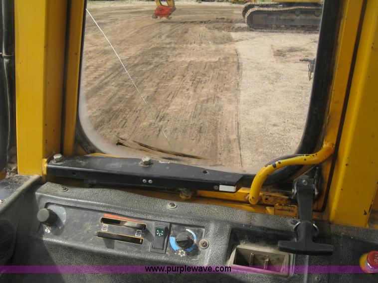 image for item H8535 Michigan L90 wheel loader