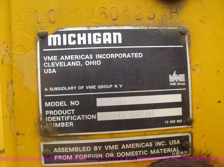 image for item H8535 Michigan L90 wheel loader