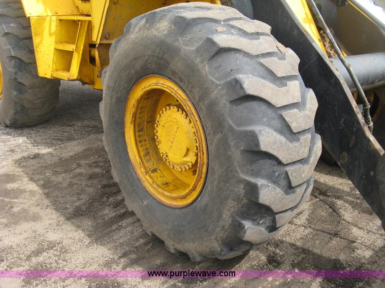 image for item H8535 Michigan L90 wheel loader