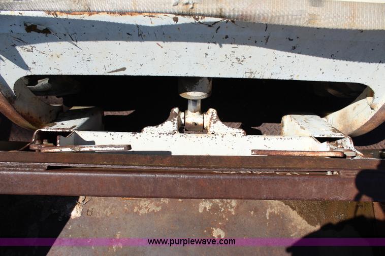 image for item I1662 1979 Bobcat 630 skid steer