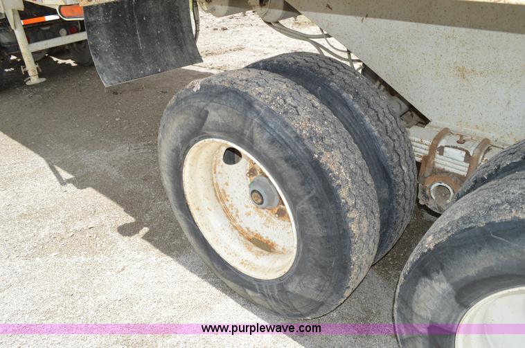 image for item I4520 1996 Western dump bed trailer