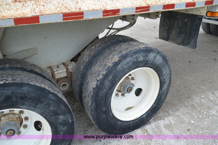 image for item I4520 1996 Western dump bed trailer