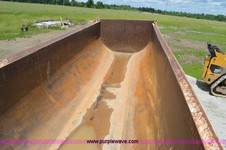 image for item I4520 1996 Western dump bed trailer