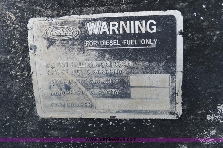 image for item I4521 1993 Peterbilt 378 semi truck